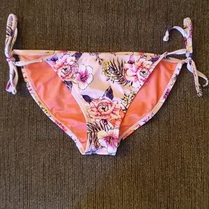 Womans bikini bottom